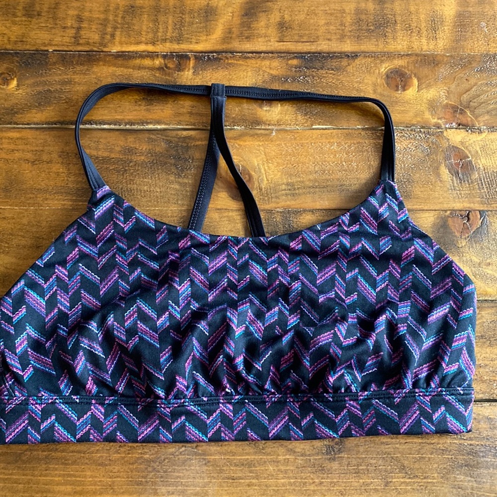 Used‎ purple designed sports bra